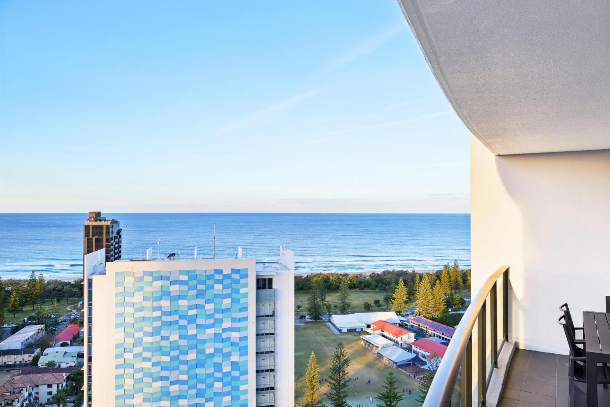 Ocean View 3-Bed With Gym, Pool, Sauna & Parking Gold Coast Exterior photo